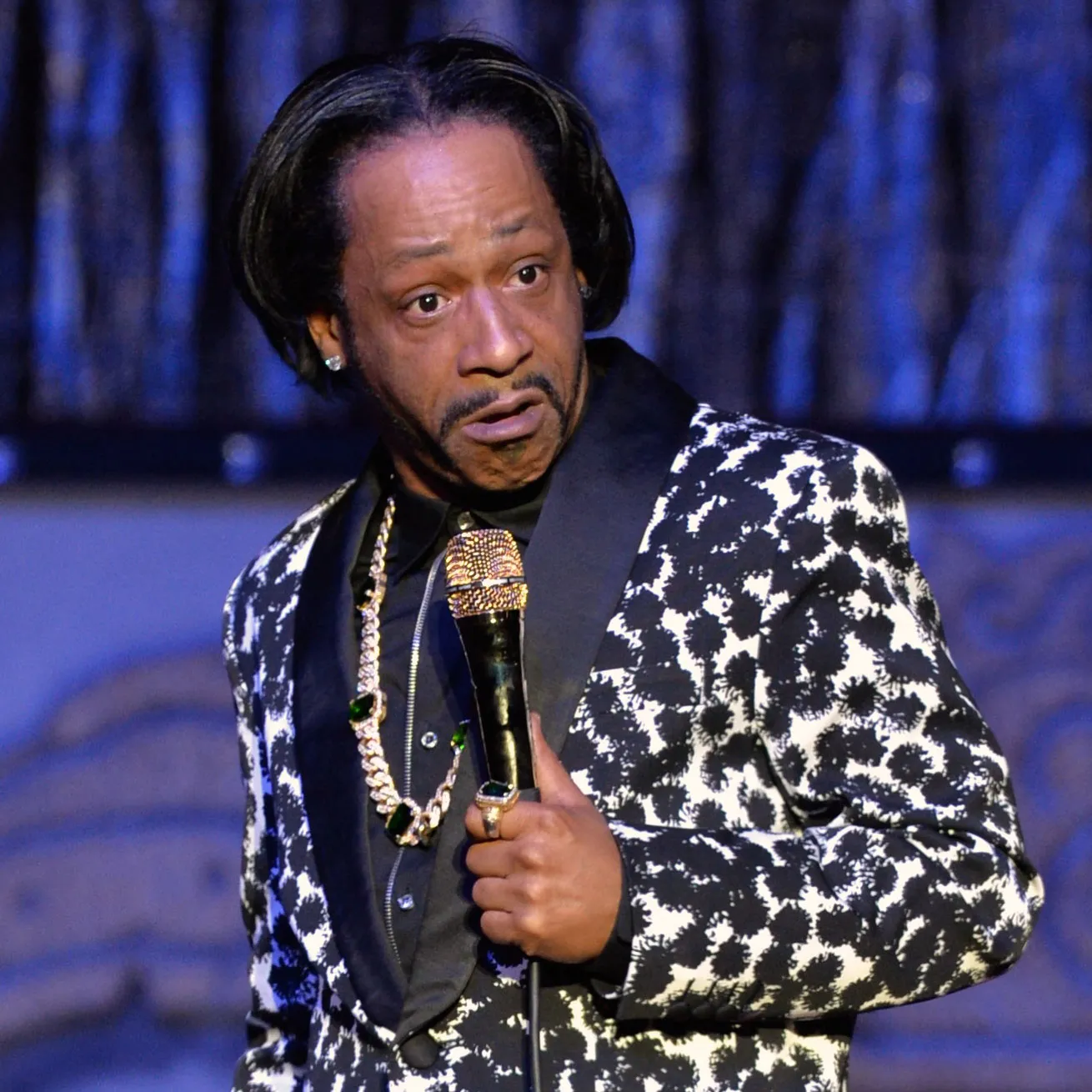 Katt Williams performing on tour